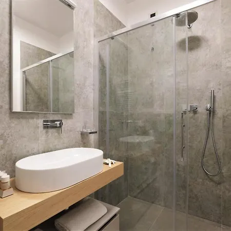 Viam 16b Apartment *